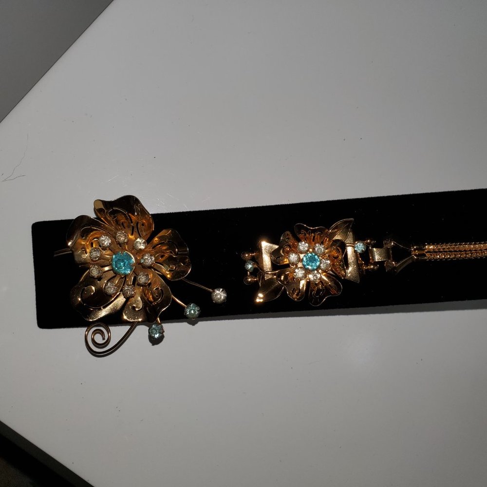 TRUE VINTAGE CORO SET BRACELET AND PIN - Picture 3 of 5